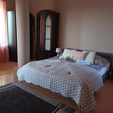 Peppy Apartment & Pool Balatonfured Room photo