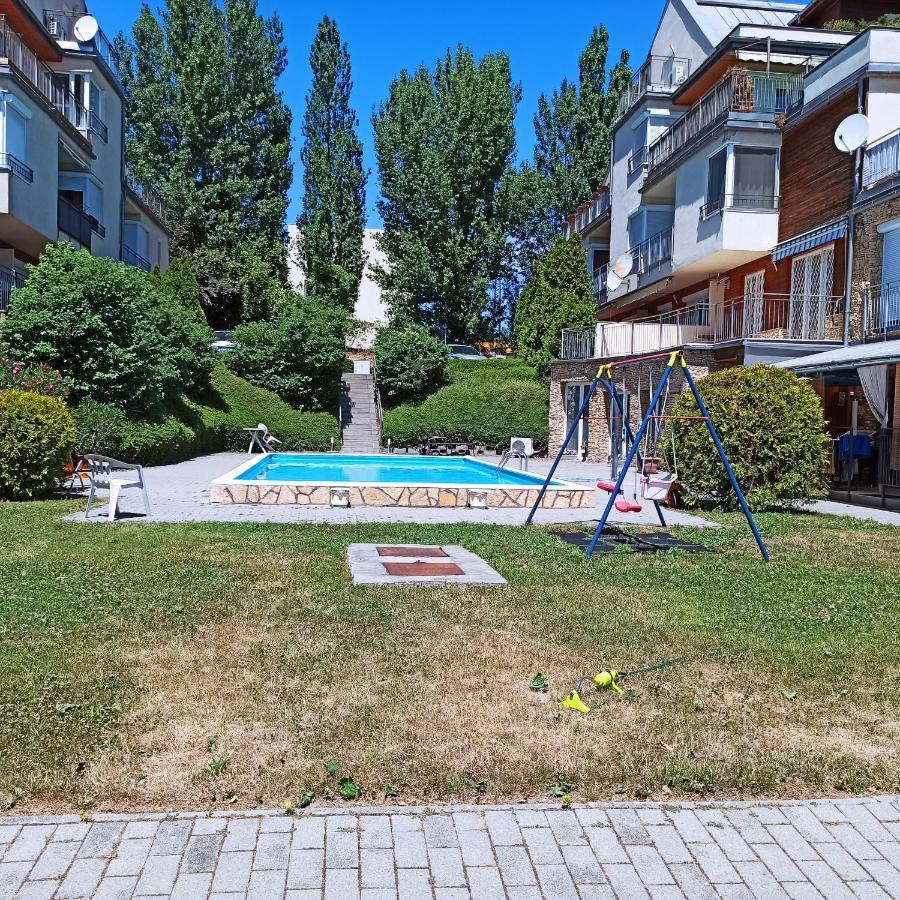 Peppy Apartment & Pool Balatonfured Exterior photo
